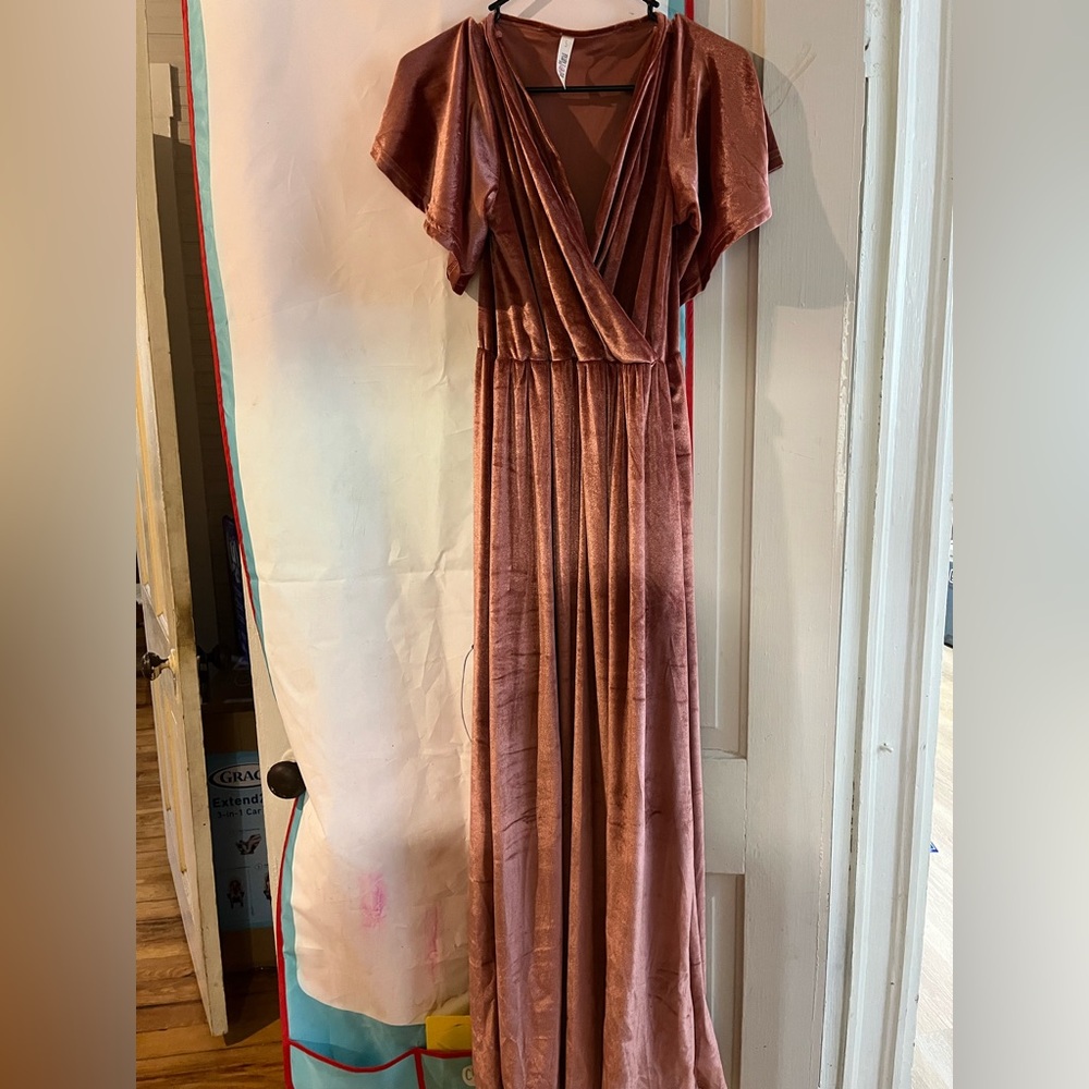 Latched Mama Velour Maxi